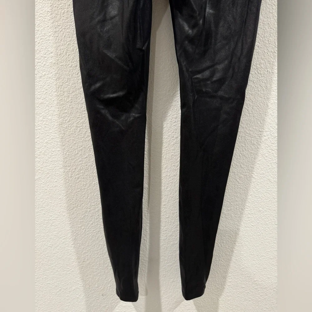 Spanx Faux Leather Black Leggings Size Medium - Picture 11 of 16